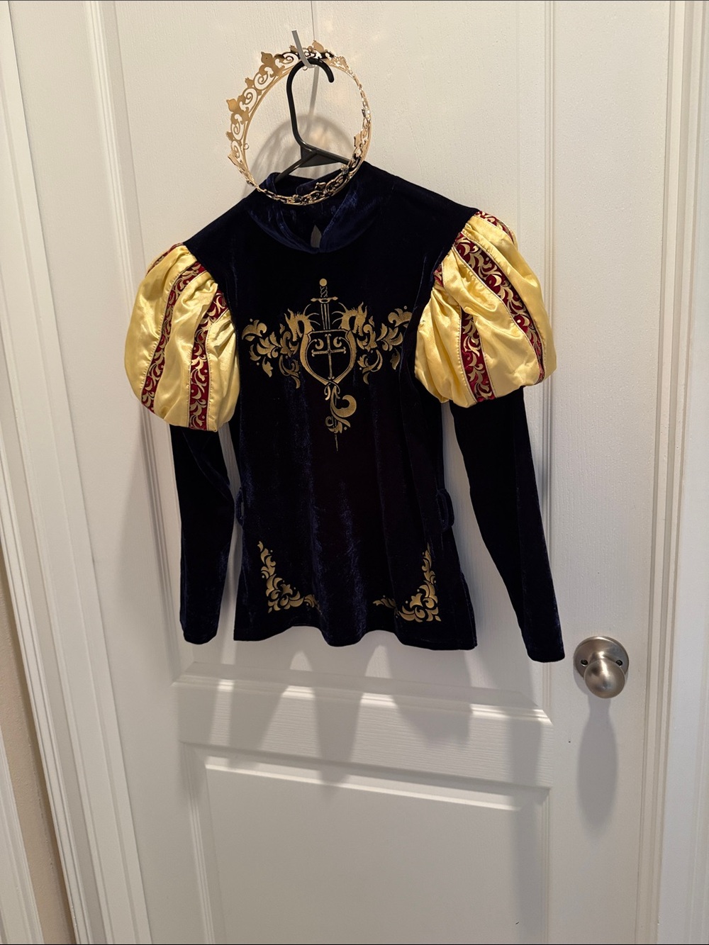 Disney’s Prince charming Velvet Puff-SleeveGold shirt with crown size 9/10